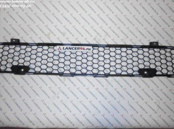 Решетка переднего бампера нижняя Lancer X (рестайлиг) - Дубликат - Lancer96.ru-Продажа запасных частей для Митцубиши в Екатеринбурге