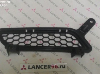 Решетка радиатора левая (рестайл) Mitsubishi Lancer X - Дубликат - Lancer96.ru-Продажа запасных частей для Митцубиши в Екатеринбурге